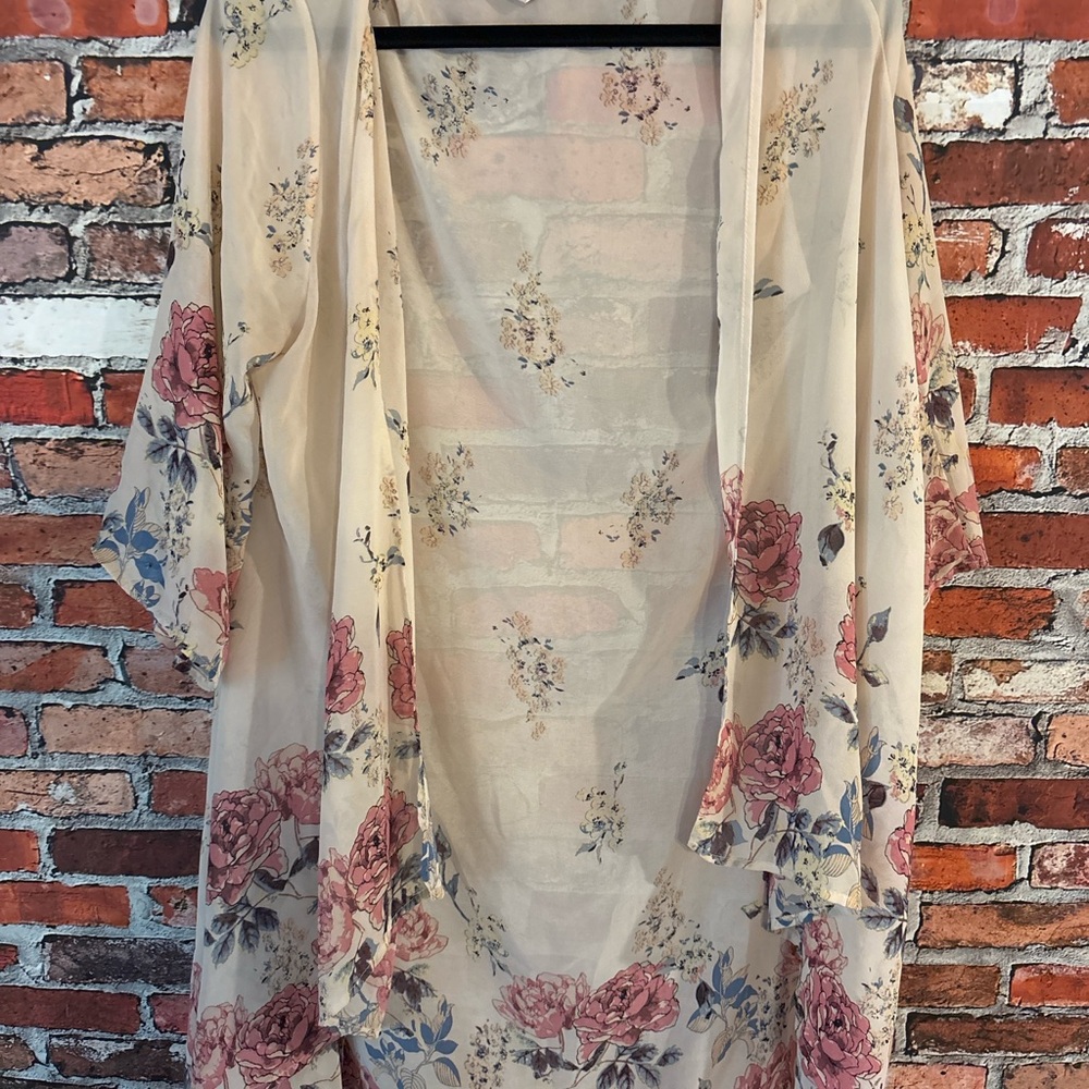 Cozy Casual Floral Kimono in Cream and Pink